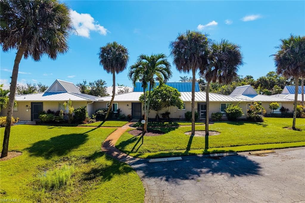 900 Henderson Creek DR # C115, NAPLES FL 34114-33