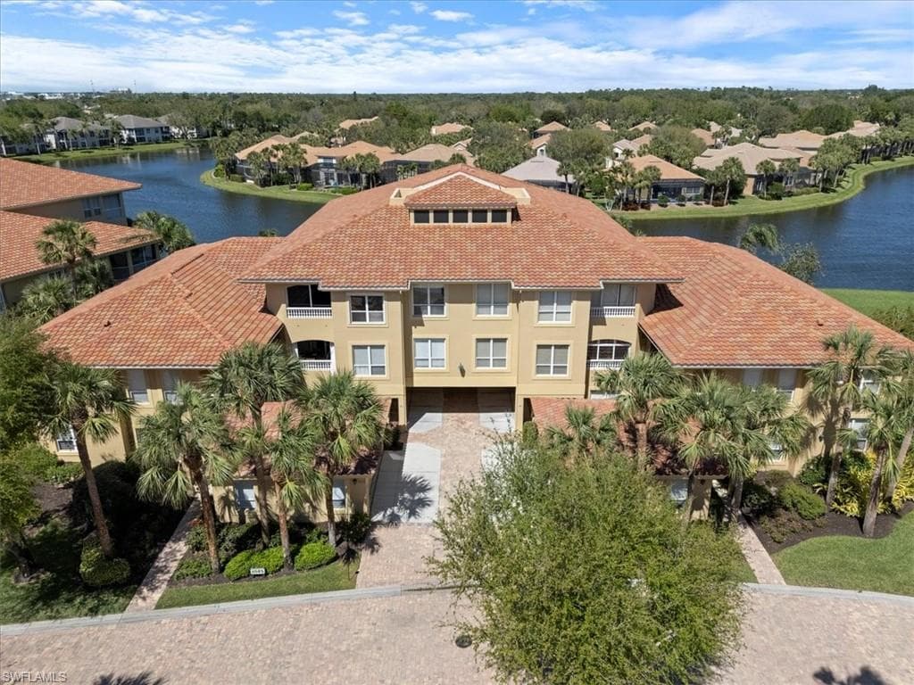 1845 Les Chateaux BLVD # 303, NAPLES FL 34109-44