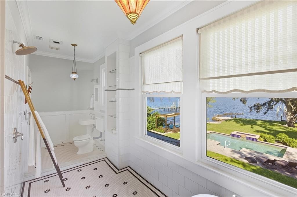 101 Fairview AVE, FORT MYERS FL 33905-27