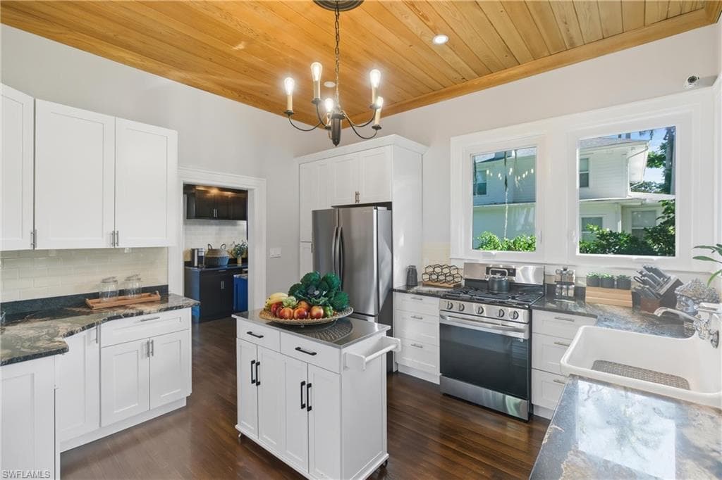 101 Fairview AVE, FORT MYERS FL 33905-14