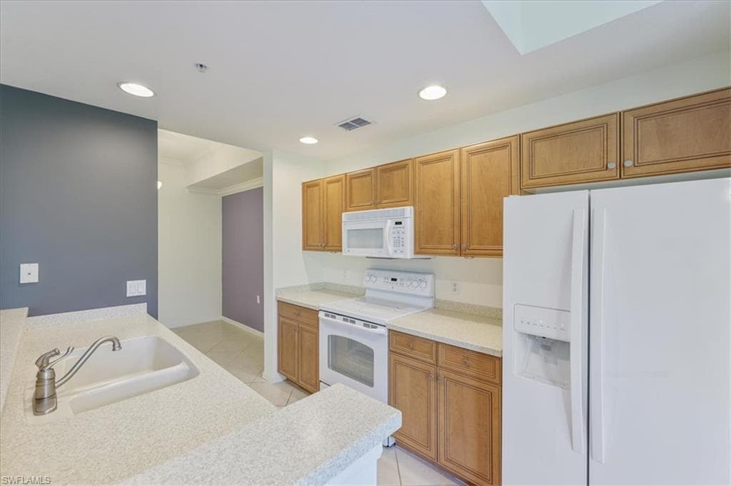 8261 Pathfinder LOOP # 738, FORT MYERS FL 33919-9