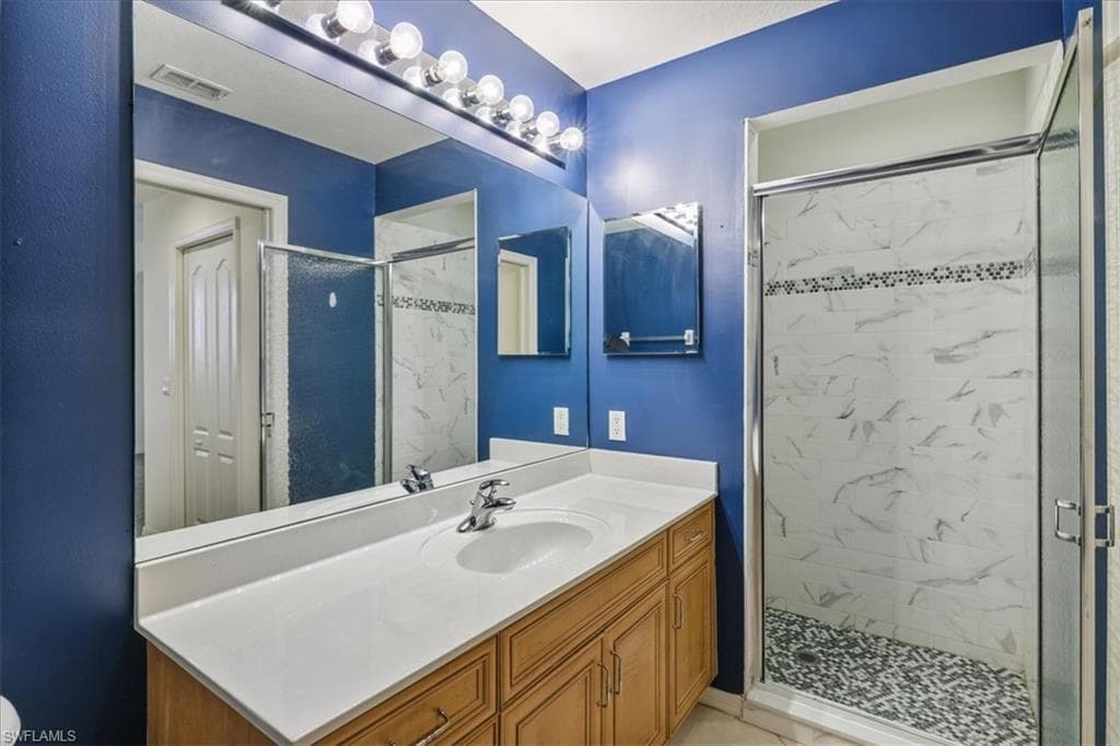 8261 Pathfinder LOOP # 738, FORT MYERS FL 33919-18