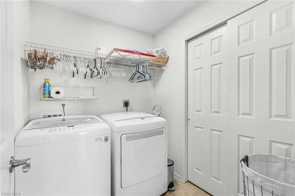 9021 Falcon Pointe LOOP, FORT MYERS FL 33912-25