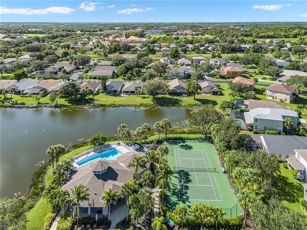 9021 Falcon Pointe LOOP, FORT MYERS FL 33912-38
