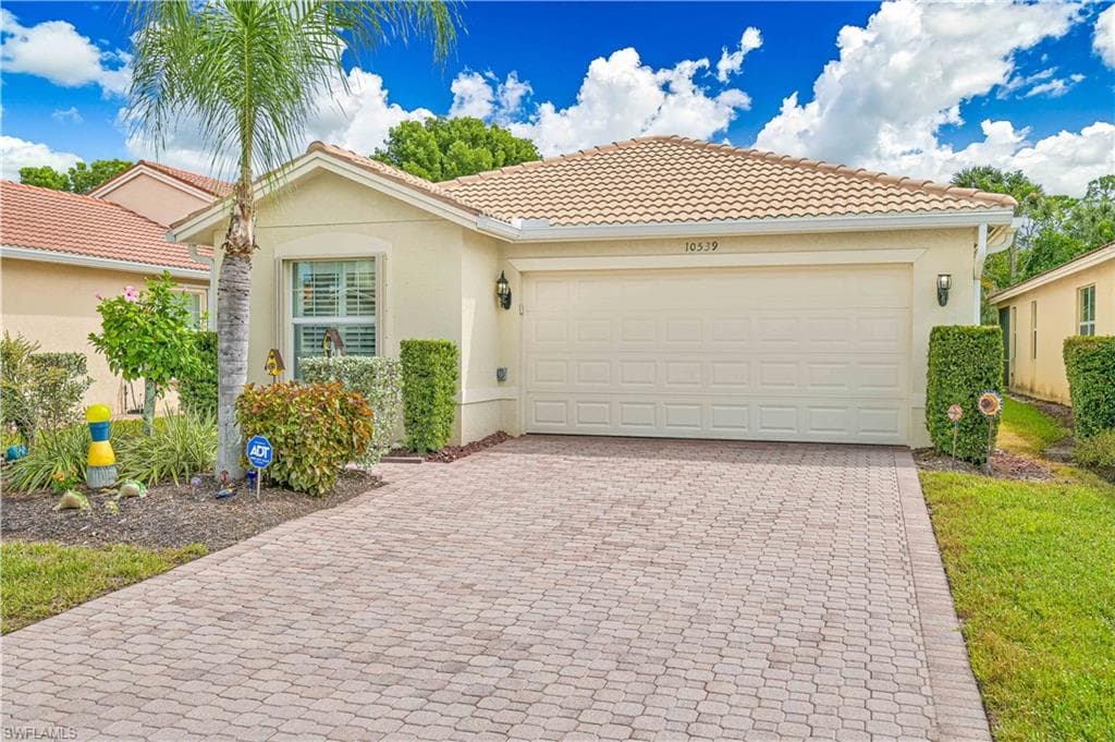 10539 Carolina Willow DR, FORT MYERS FL 33913-2