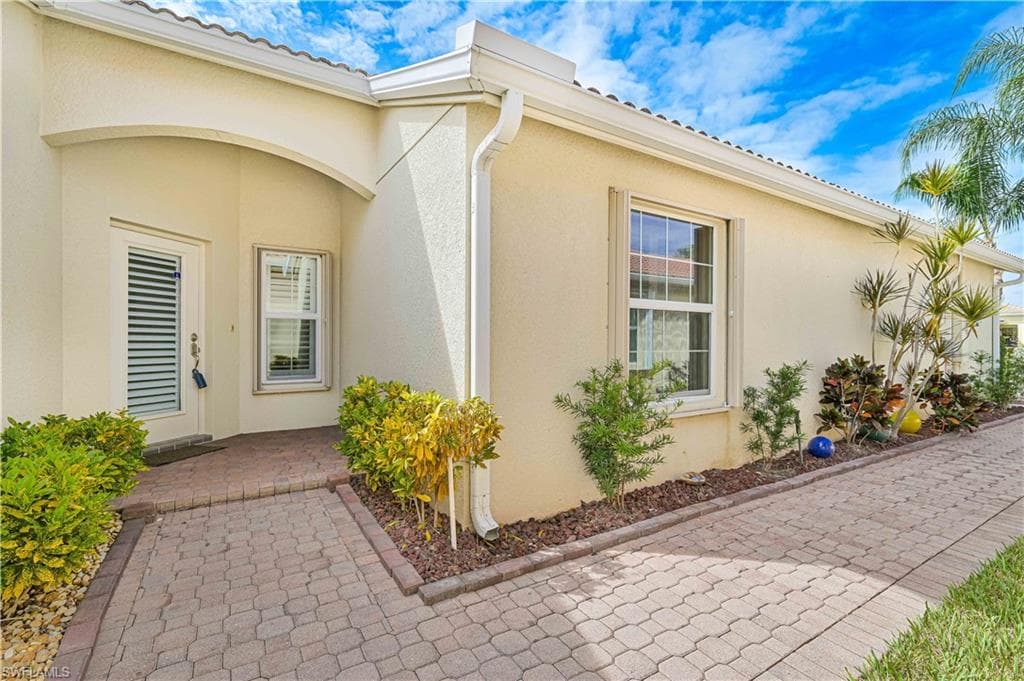 10539 Carolina Willow DR, FORT MYERS FL 33913-3