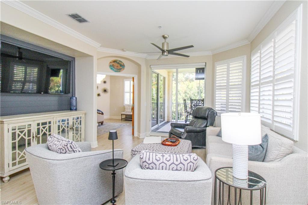 4853 Hampshire CT # 107, NAPLES FL 34112-25