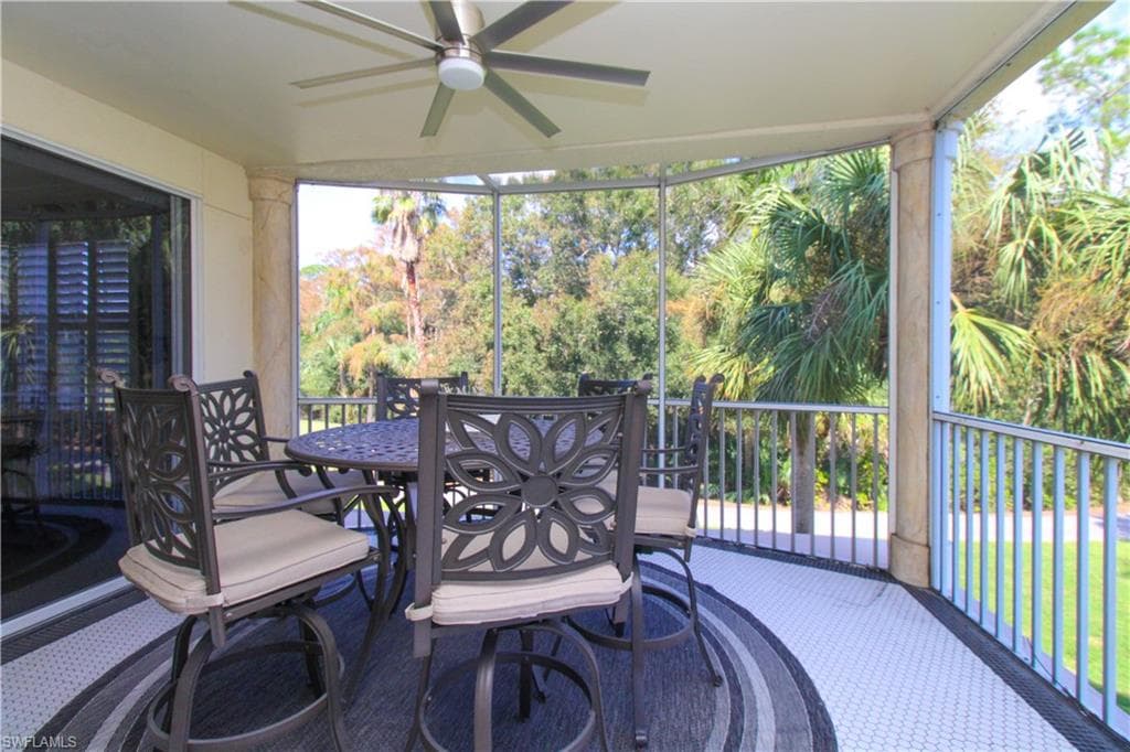 4853 Hampshire CT # 107, NAPLES FL 34112-6