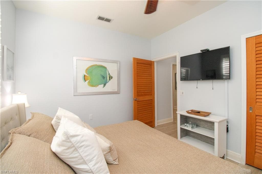 4853 Hampshire CT # 107, NAPLES FL 34112-10