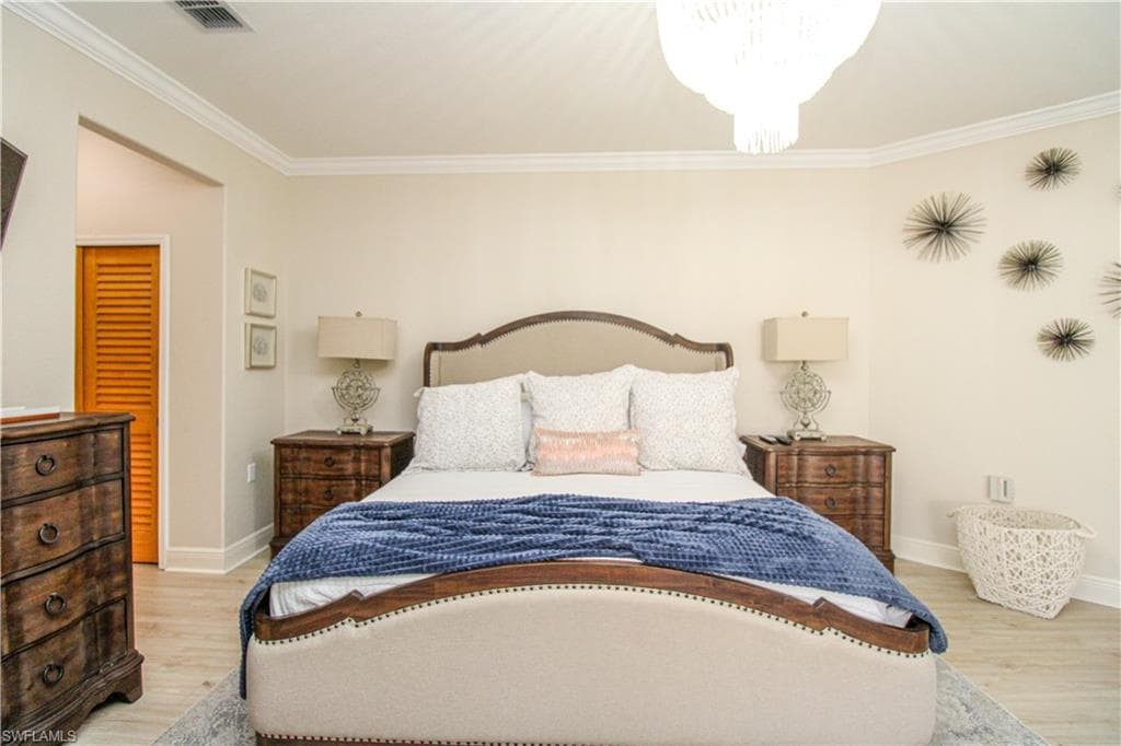 4853 Hampshire CT # 107, NAPLES FL 34112-28