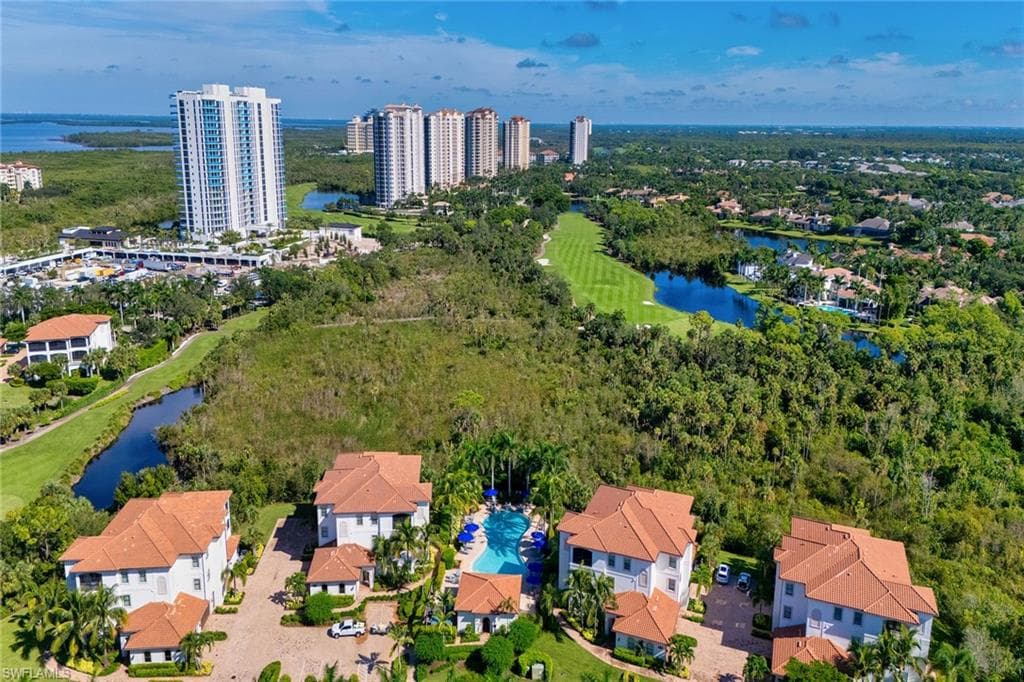 4720 Colony Villas DR # 902, BONITA SPRINGS FL 34134-19