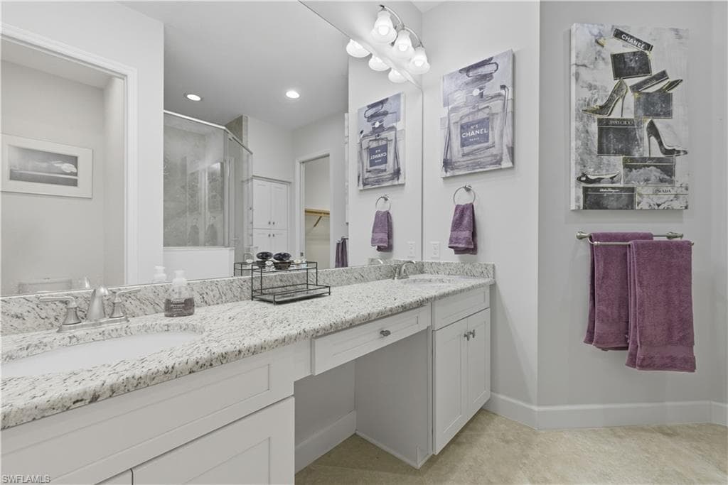 9475 Isla Bella CIR, BONITA SPRINGS FL 34135-26