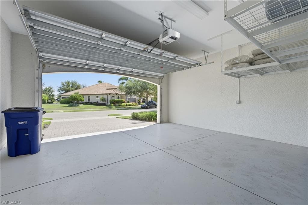 9475 Isla Bella CIR, BONITA SPRINGS FL 34135-31