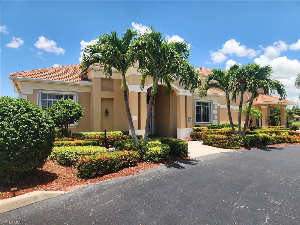 9270 Belleza WAY # 105, FORT MYERS FL 33908-15