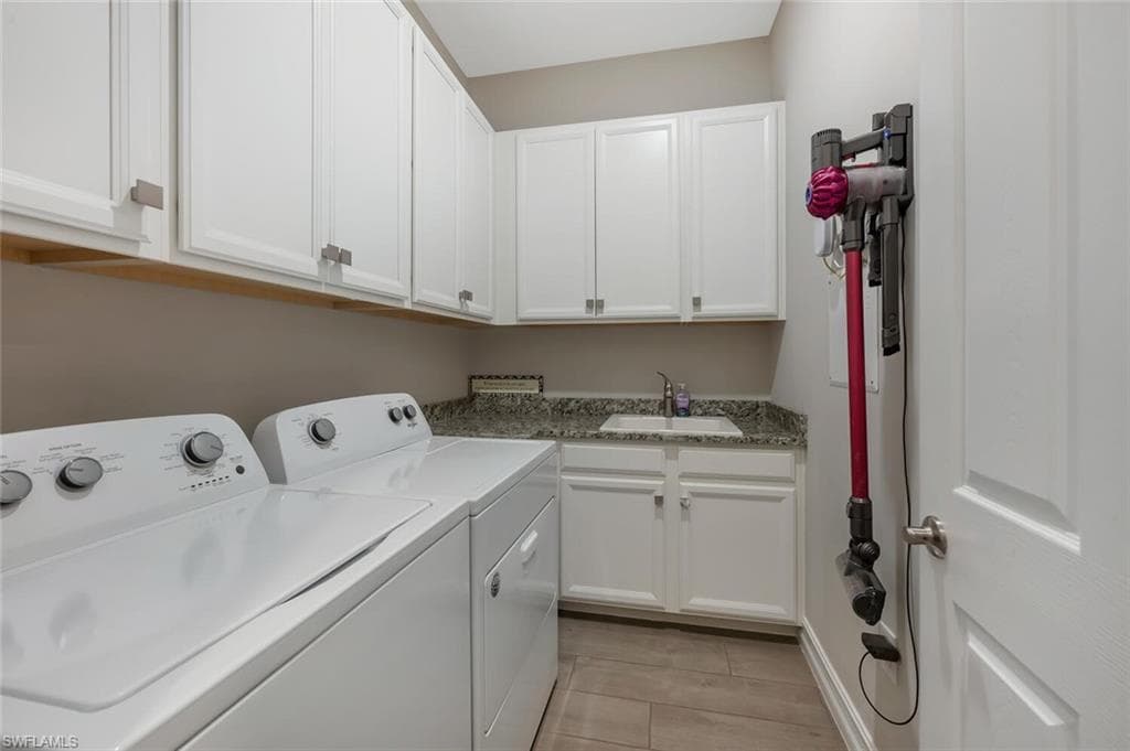 1451 Mockingbird DR, NAPLES FL 34120-32