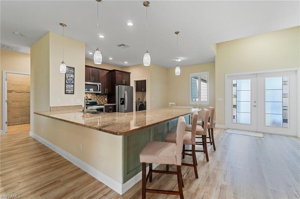 6730 Eagle Tree CT, NORTH FORT MYERS FL 33917-4