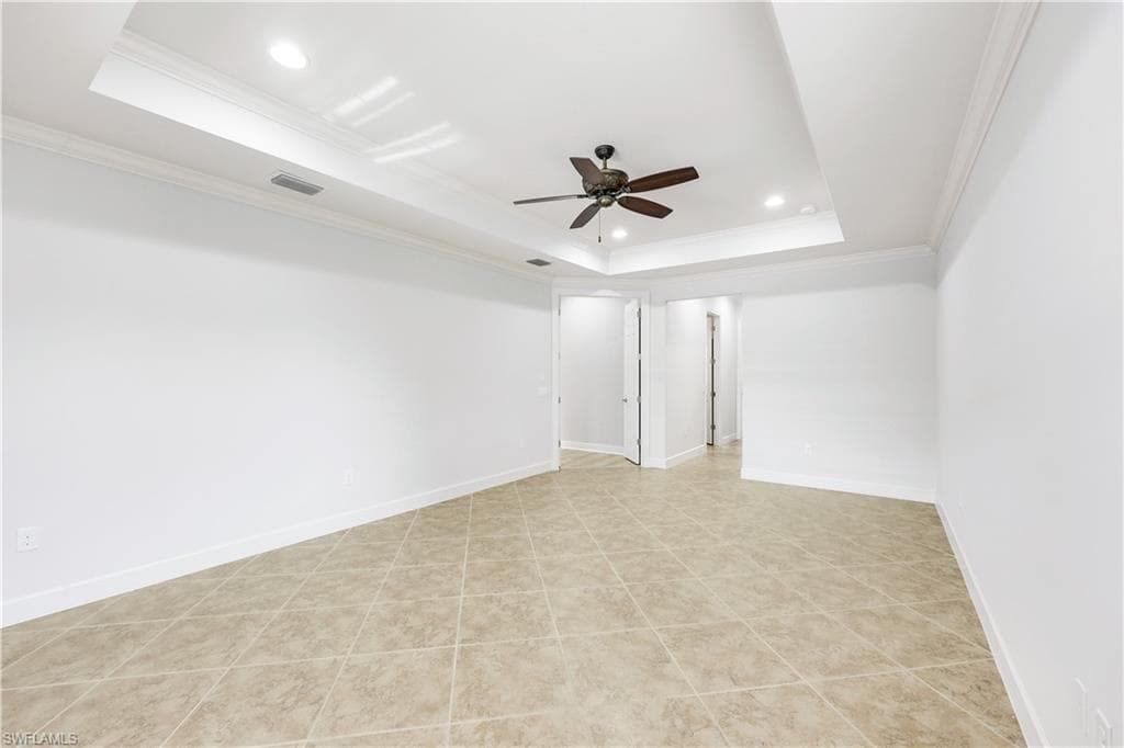 9180 Ores CIR, NAPLES FL 34120-16