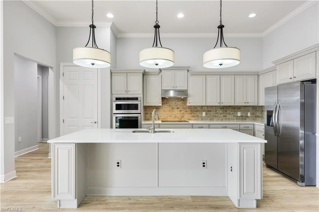 9180 Ores CIR, NAPLES FL 34120-11