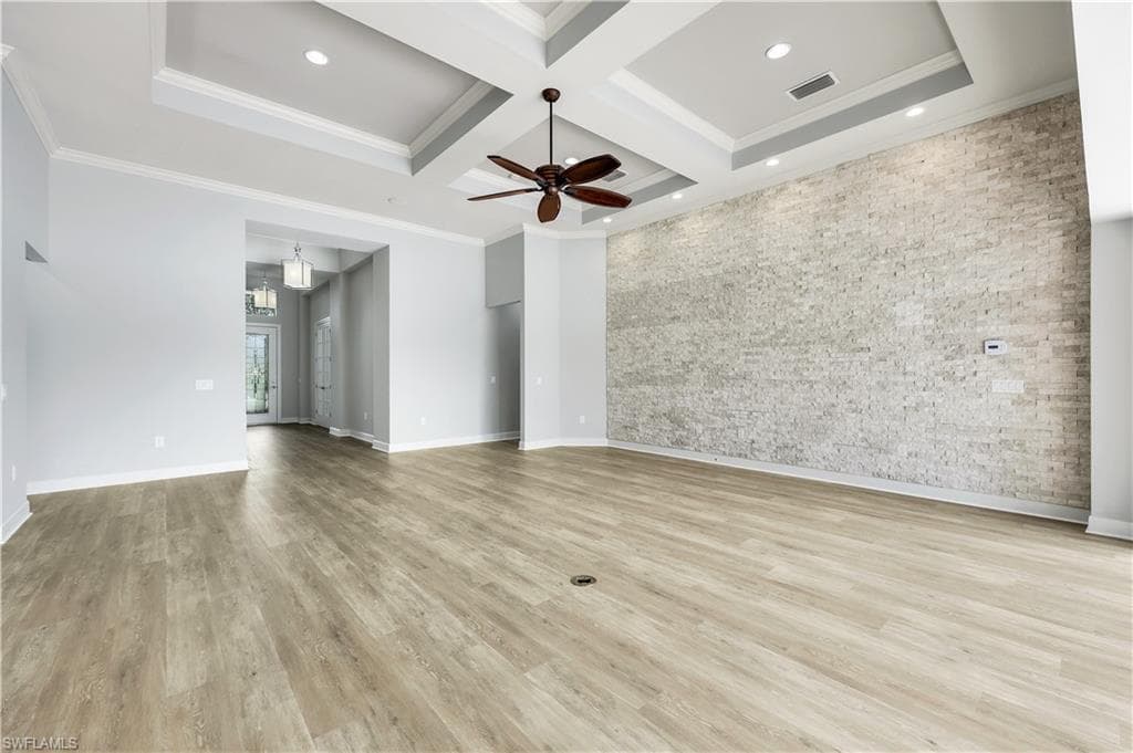 9180 Ores CIR, NAPLES FL 34120-8