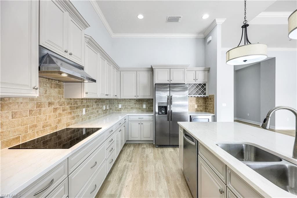 9180 Ores CIR, NAPLES FL 34120-10