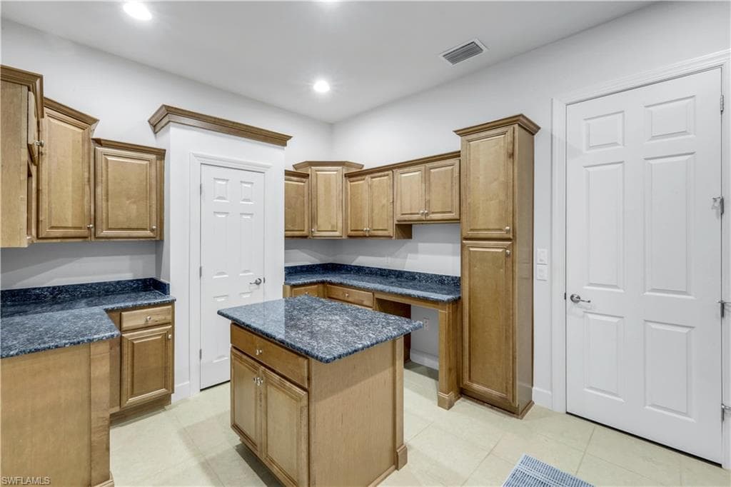 9180 Ores CIR, NAPLES FL 34120-28