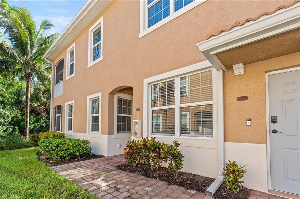 18269 Creekside Preserve LOOP # 101, FORT MYERS FL 33908-21