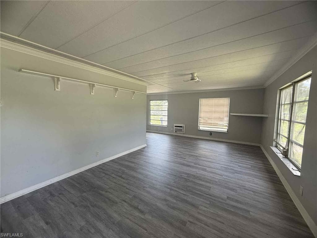 8281 Sevigny DR, NORTH FORT MYERS FL 33917-1