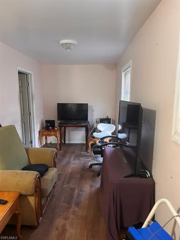 8281 Sevigny DR, NORTH FORT MYERS FL 33917-12