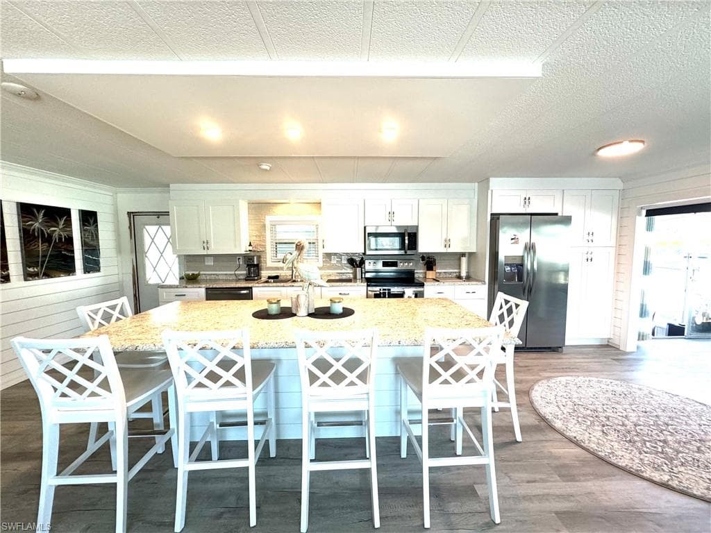 4700 Leilani LN, BONITA SPRINGS FL 34134-18