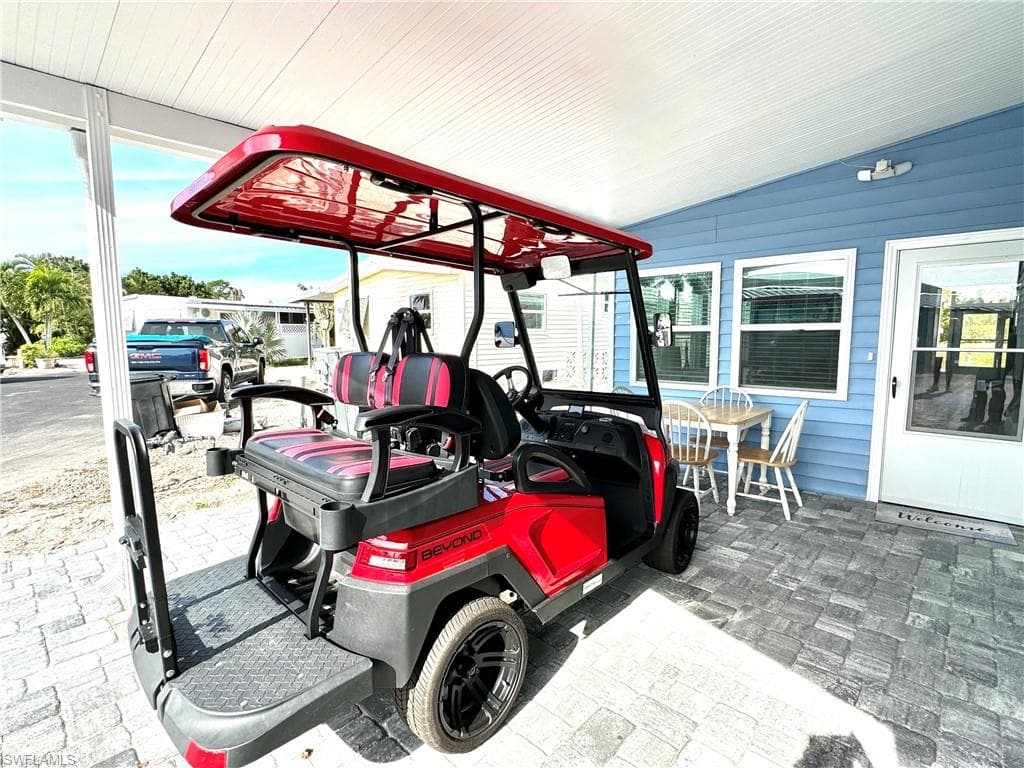4700 Leilani LN, BONITA SPRINGS FL 34134-3