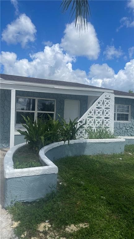 1001 Coolidge AVE, LEHIGH ACRES FL 33936-2