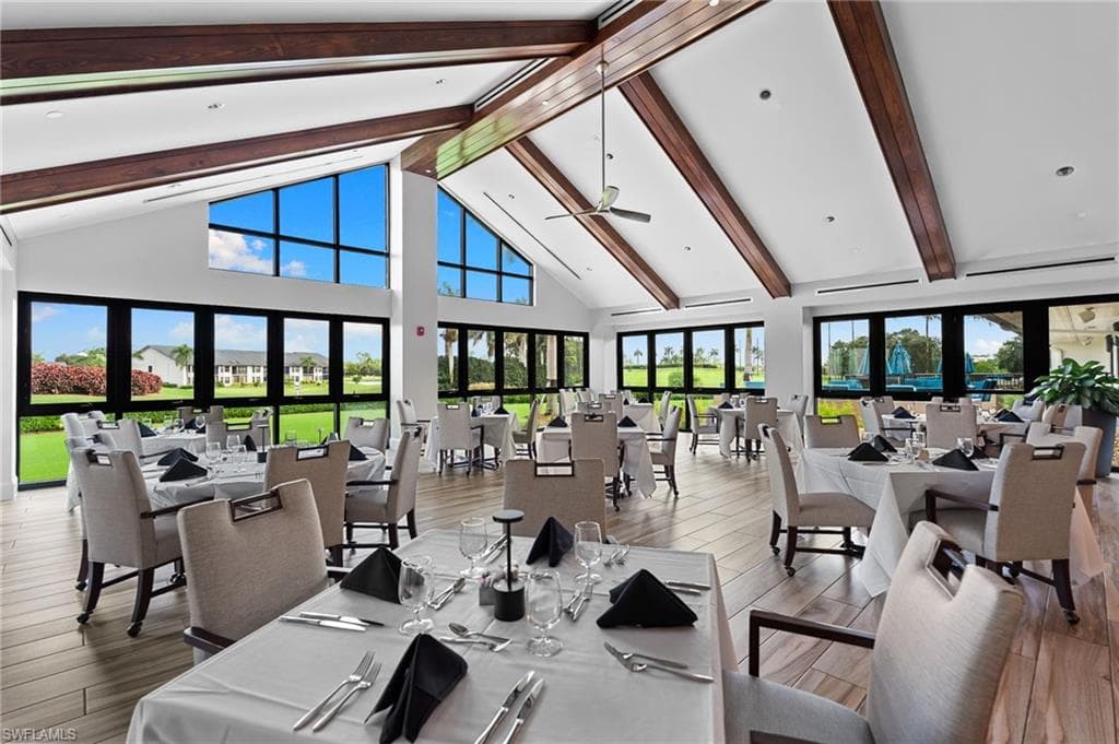 200 Saint James WAY, NAPLES FL 34104-36