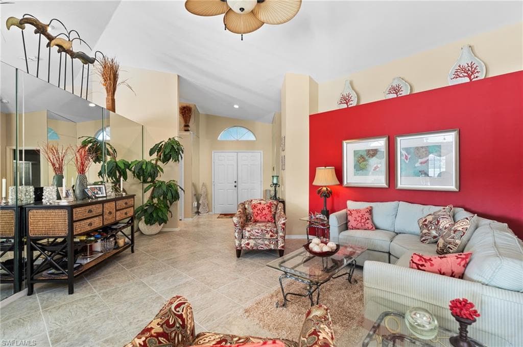 200 Saint James WAY, NAPLES FL 34104-3