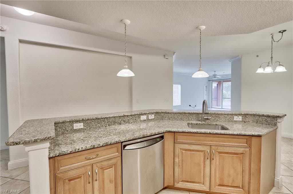 8601 Piazza Del Lago CIR # 101, ESTERO FL 33928-13