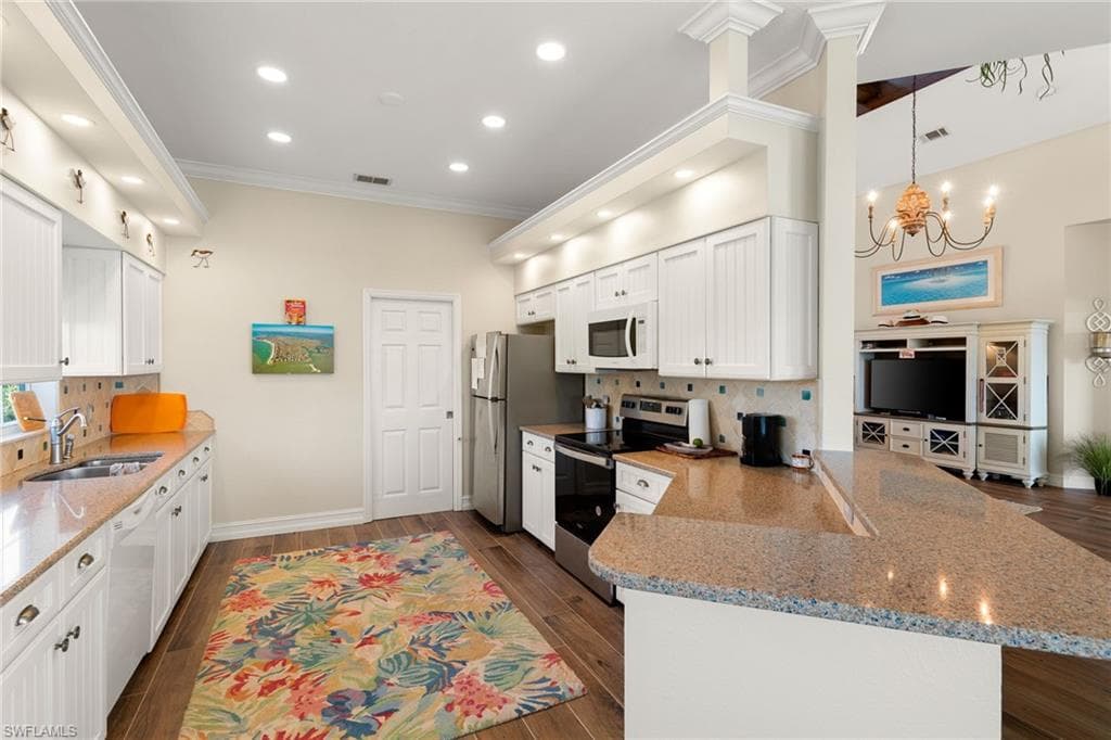 418 Panay AVE, NAPLES FL 34113-10