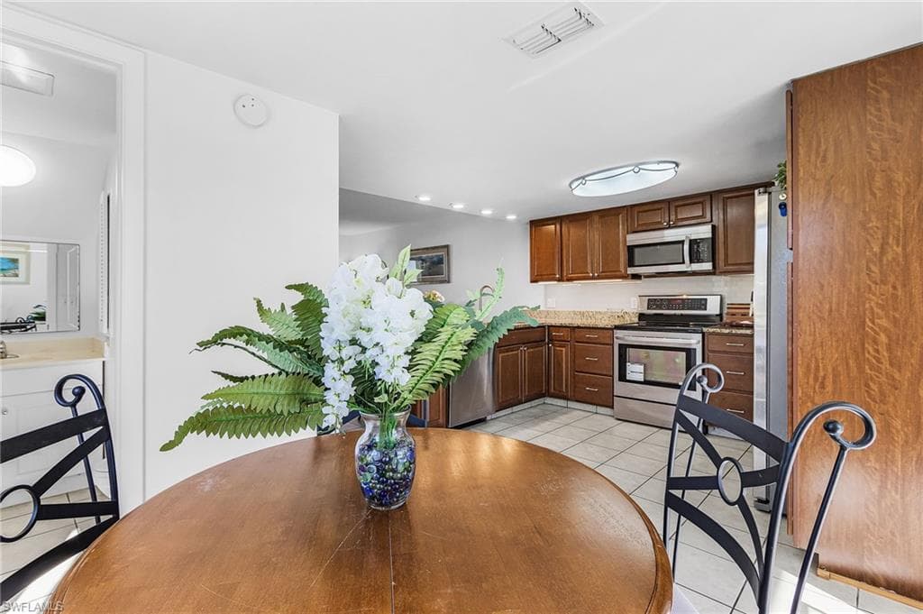 4903 Vincennes ST 116-11