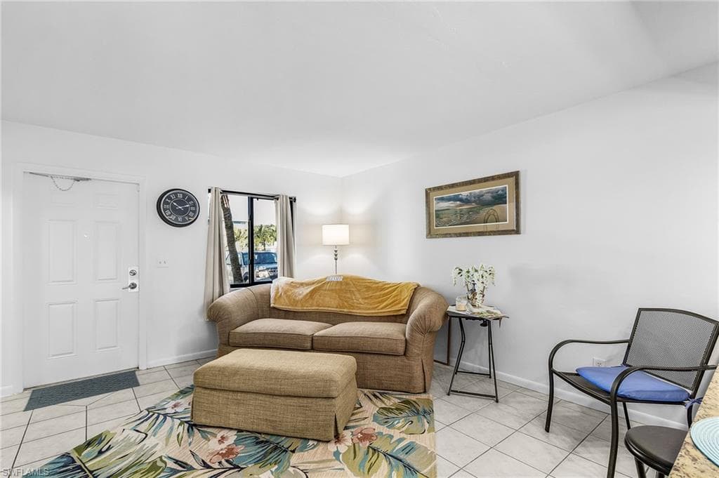 4903 Vincennes ST 116-2