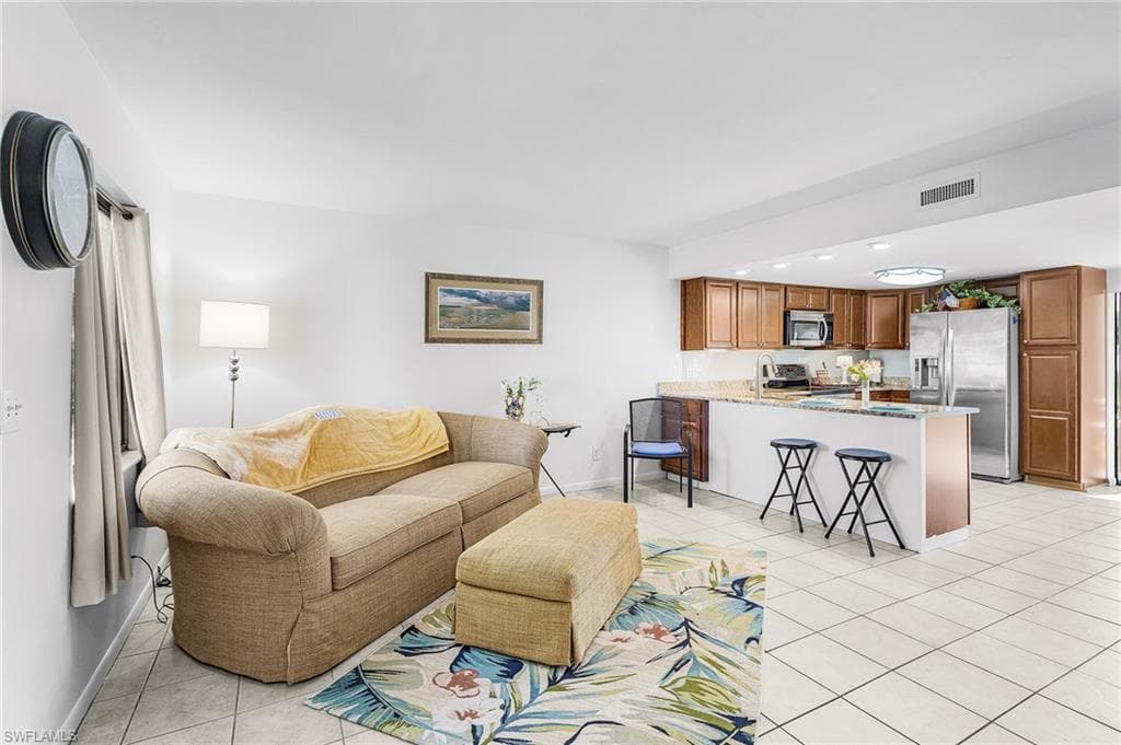4903 Vincennes ST 116-3
