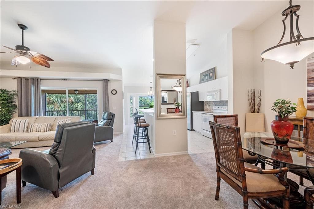2895 Cypress Trace CIR # 202, NAPLES FL 34119-1