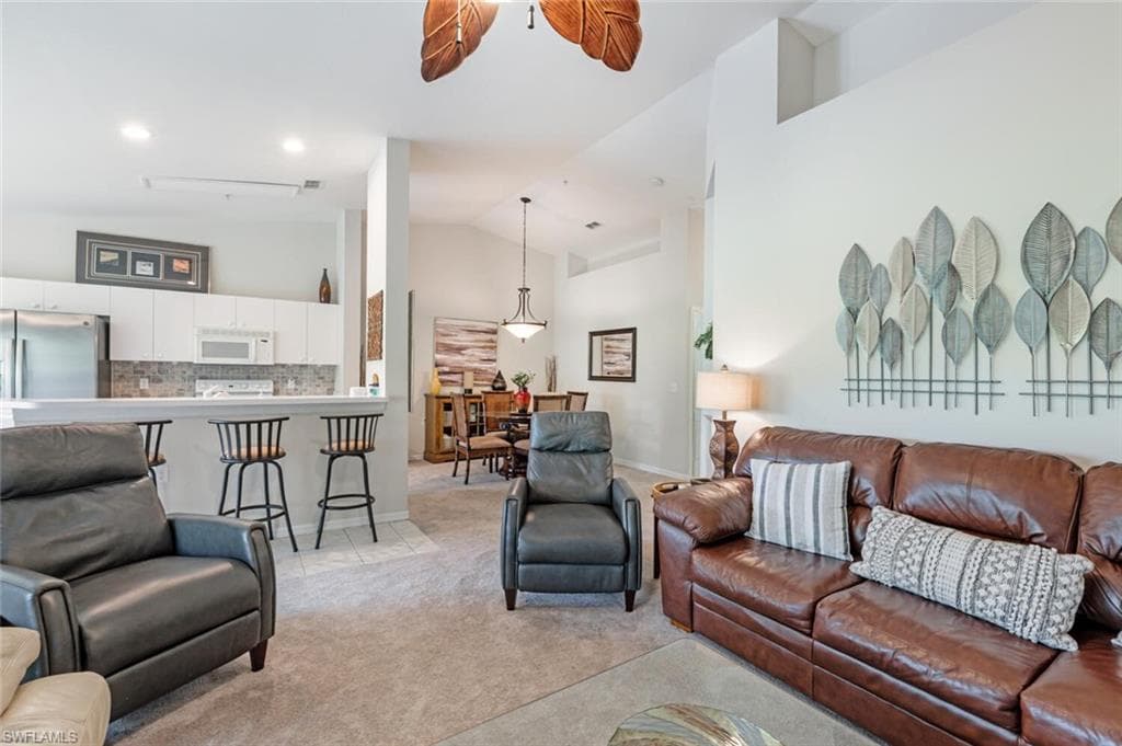 2895 Cypress Trace CIR # 202, NAPLES FL 34119-6