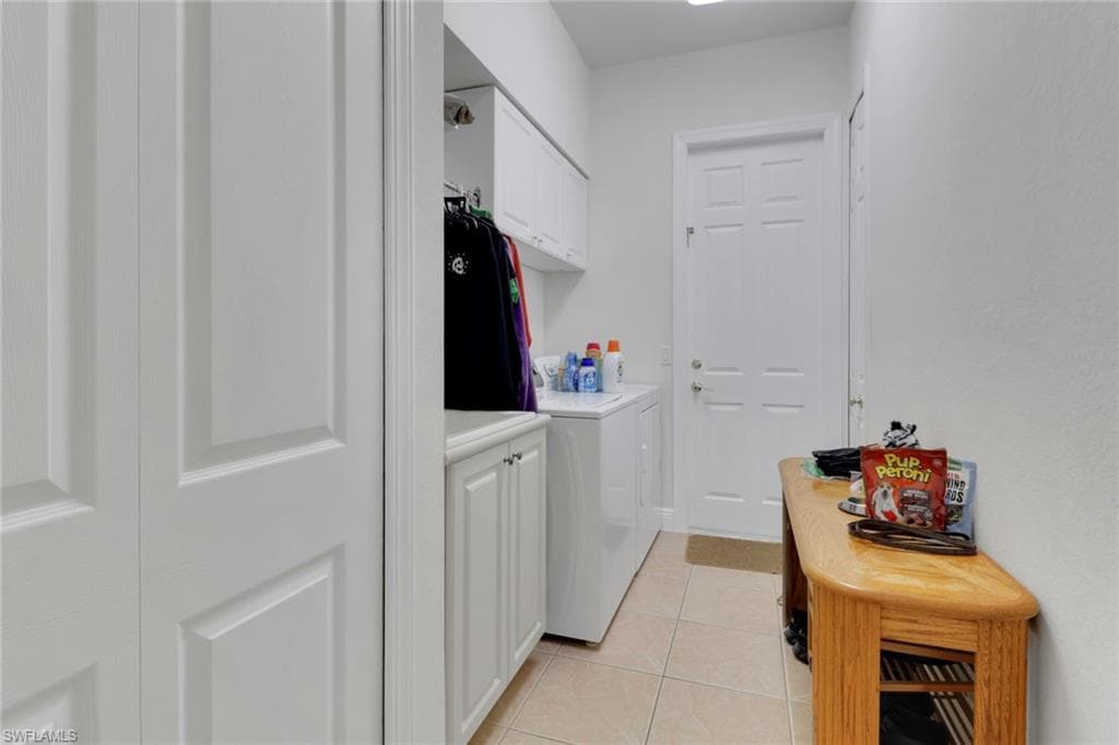 24908 Fairwinds LN, BONITA SPRINGS FL 34135-23