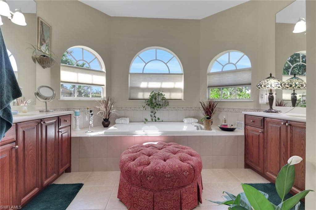 24908 Fairwinds LN, BONITA SPRINGS FL 34135-28