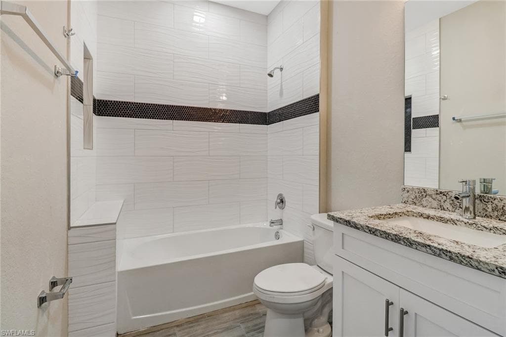 10621 Landau LN, BONITA SPRINGS FL 34135-15