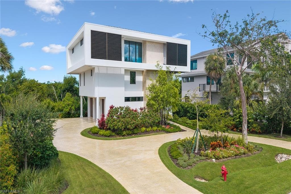 706 Waterside DR, MARCO ISLAND FL 34145-28