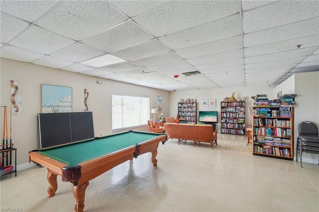 53 Grosbeak LN, NAPLES FL 34114-26