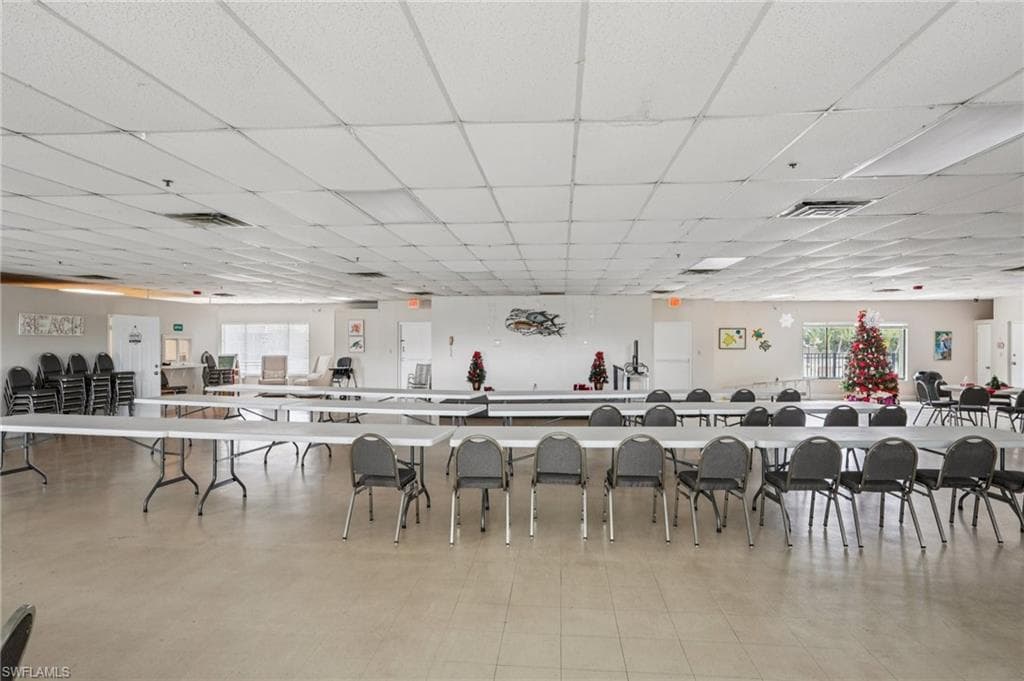 53 Grosbeak LN, NAPLES FL 34114-28