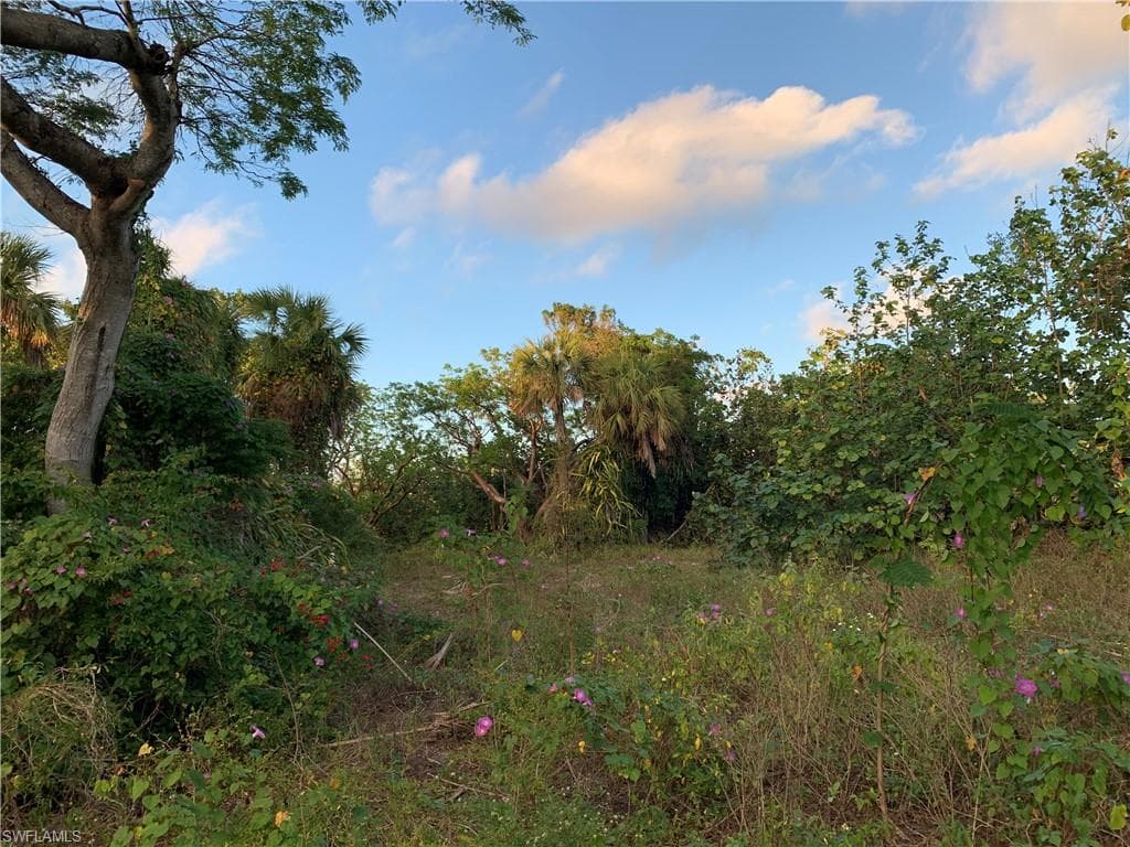 2090 Wild Lime DR, SANIBEL FL 33957-4