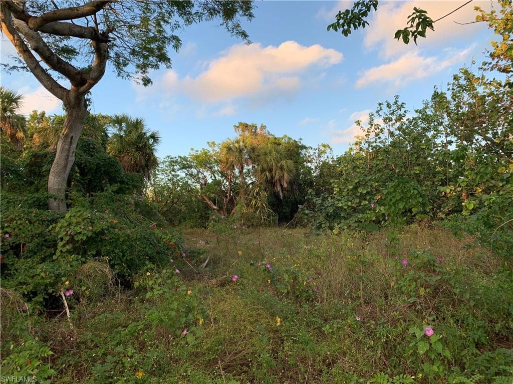 2090 Wild Lime DR, SANIBEL FL 33957-3