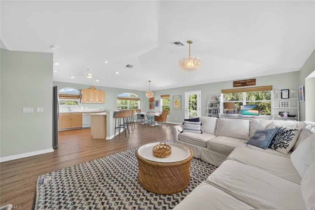 700 Nerita ST, SANIBEL FL 33957-12