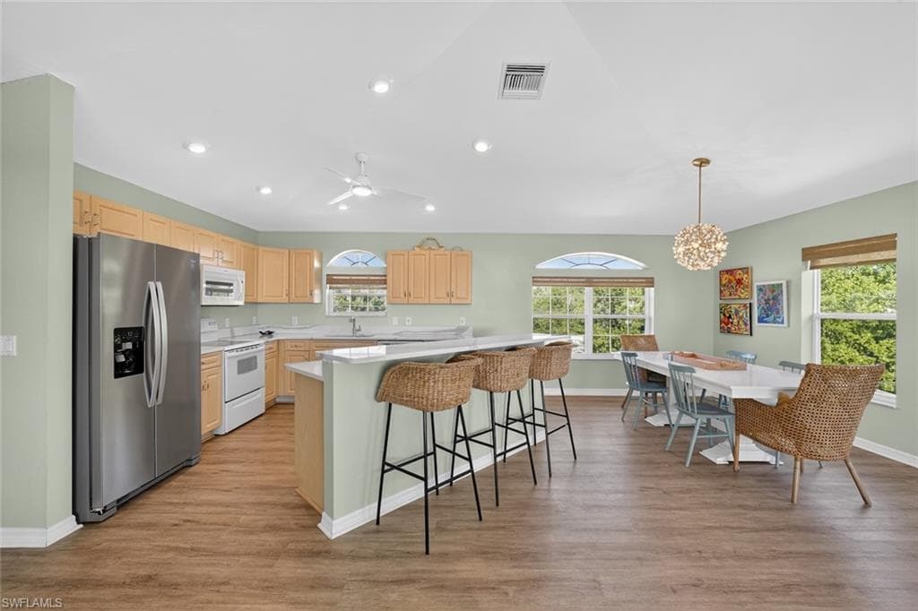 700 Nerita ST, SANIBEL FL 33957-16